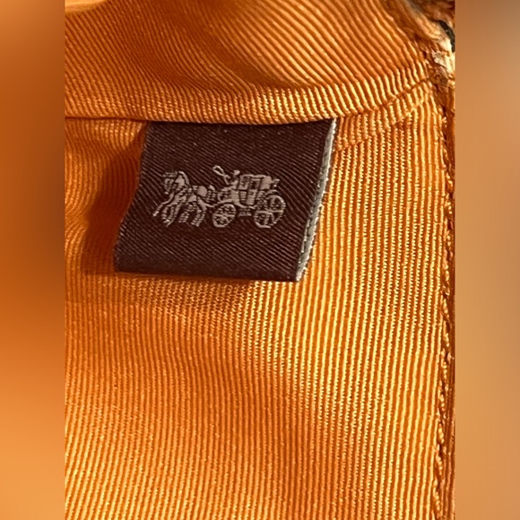 Coach 2018 F21070 RARE Orange Metallic Wristlet! AMAZING CONDITION🔥 - Picture 10 of 10